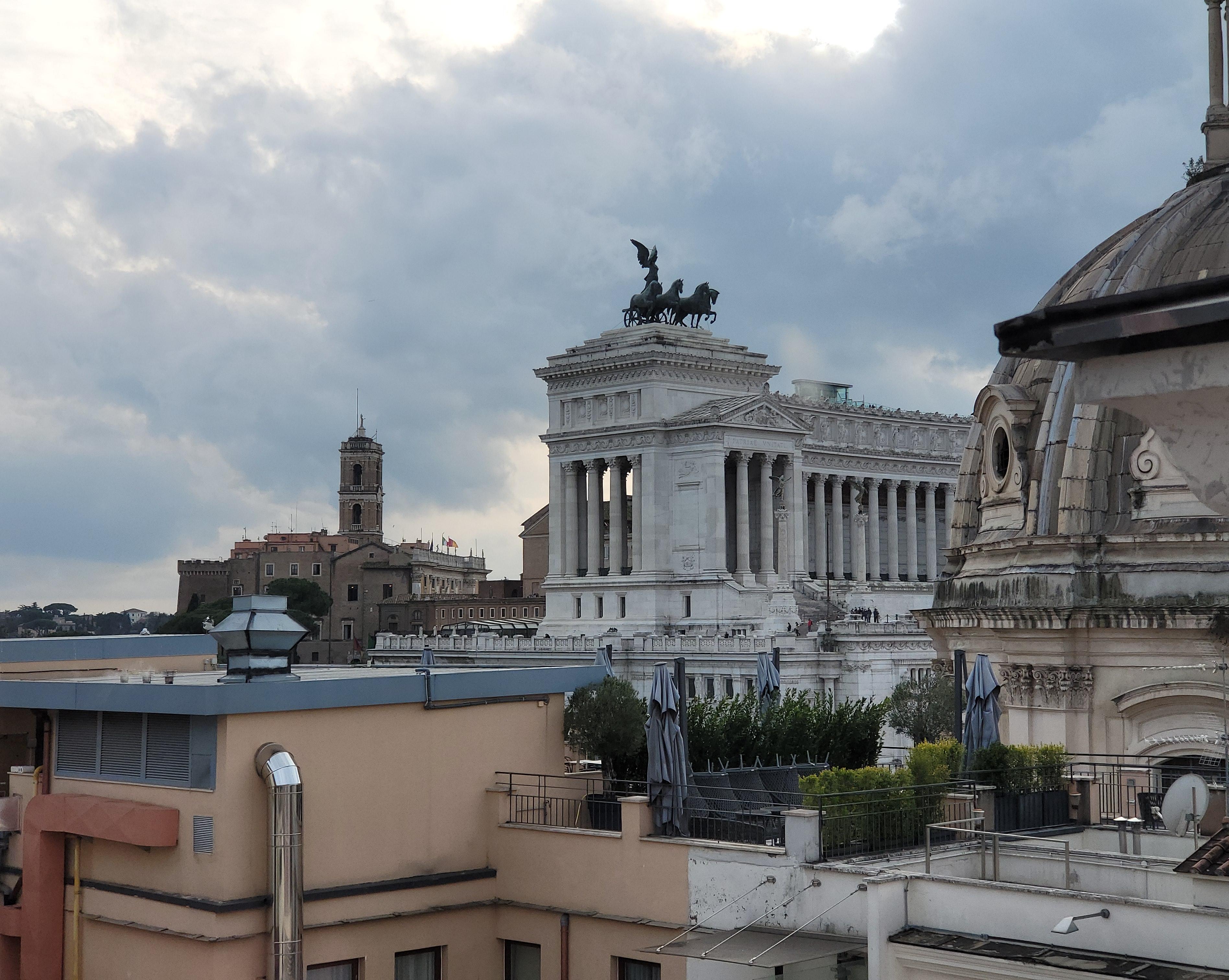 Hotel H10 Palazzo Galla Roma Exterior foto